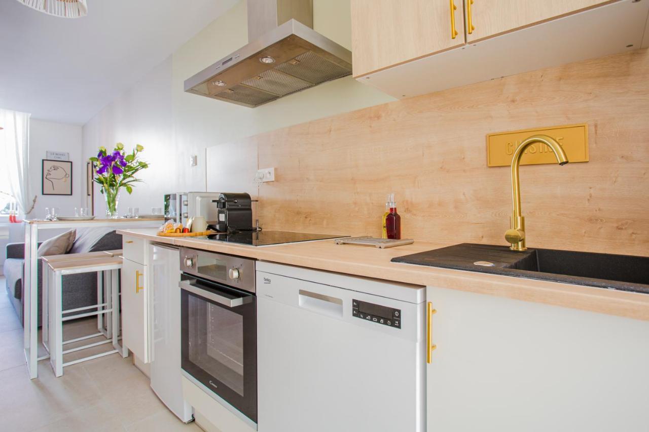 Ideal Pro & Couple - 2 Logements Theme Boho Chic Rdc & Dandy 1Er Etage - Quartier Calme - Jardin - Wifi Hd - Smart Tv - Parking Gratuit - Proche Centre & Transports - Ask Home Valenciennes Exteriör bild