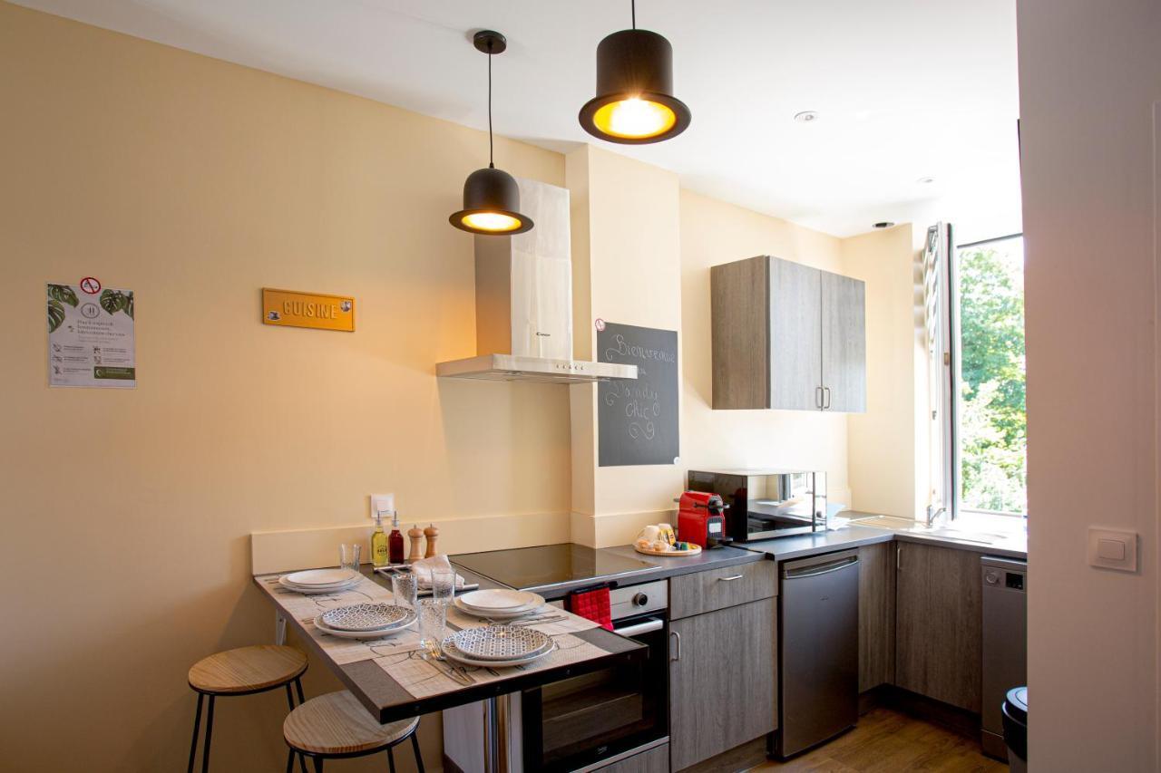 Ideal Pro & Couple - 2 Logements Theme Boho Chic Rdc & Dandy 1Er Etage - Quartier Calme - Jardin - Wifi Hd - Smart Tv - Parking Gratuit - Proche Centre & Transports - Ask Home Valenciennes Exteriör bild