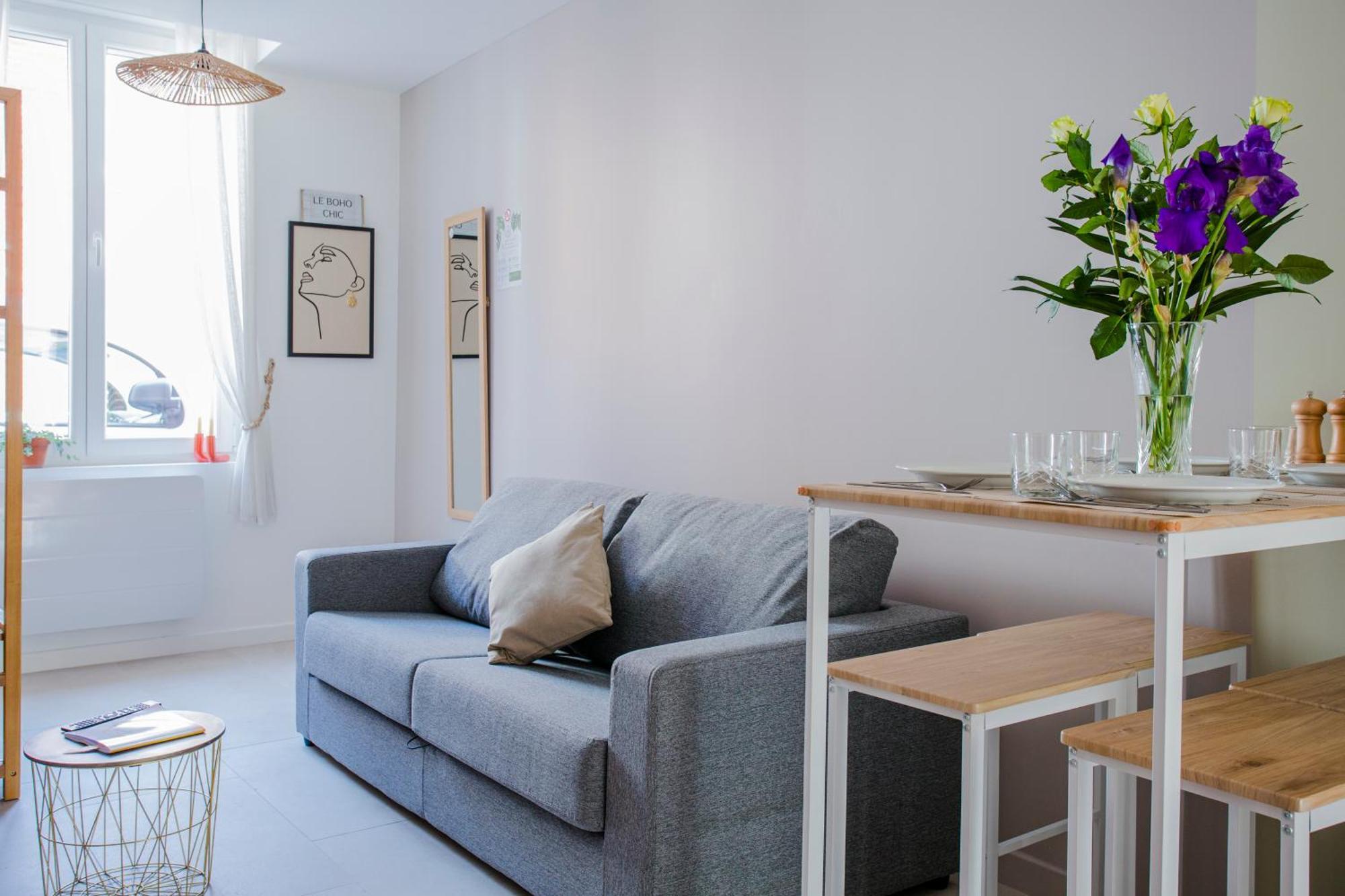 Ideal Pro & Couple - 2 Logements Theme Boho Chic Rdc & Dandy 1Er Etage - Quartier Calme - Jardin - Wifi Hd - Smart Tv - Parking Gratuit - Proche Centre & Transports - Ask Home Valenciennes Exteriör bild