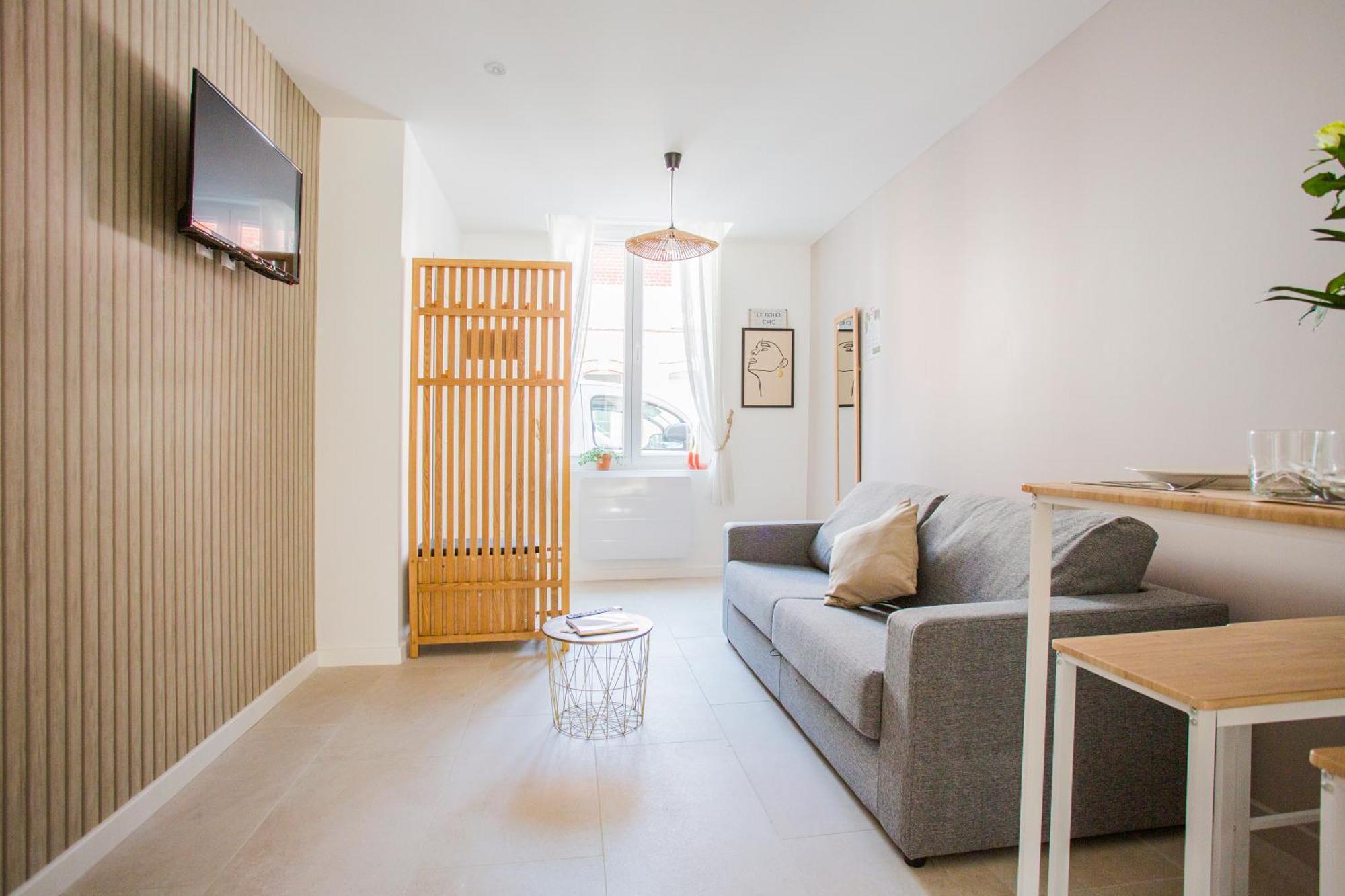 Ideal Pro & Couple - 2 Logements Theme Boho Chic Rdc & Dandy 1Er Etage - Quartier Calme - Jardin - Wifi Hd - Smart Tv - Parking Gratuit - Proche Centre & Transports - Ask Home Valenciennes Exteriör bild